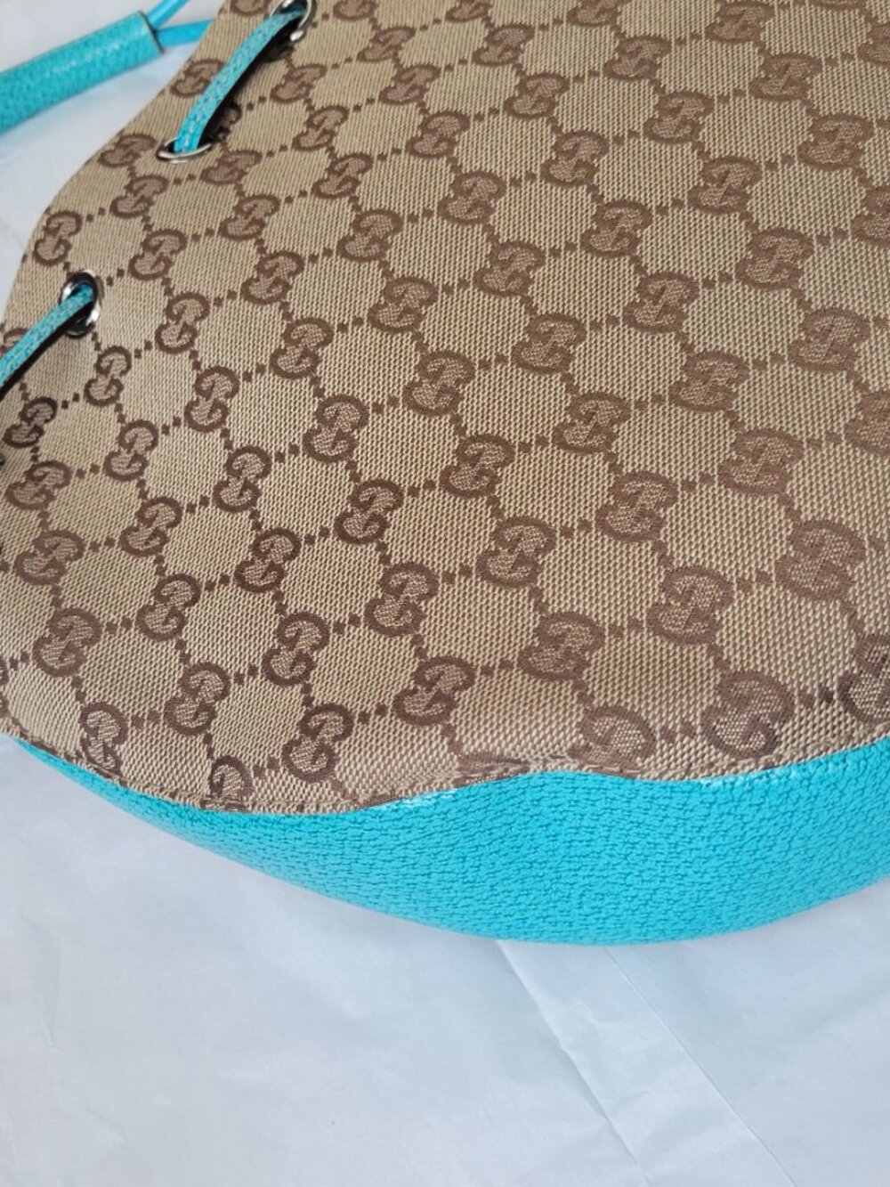 Authentic Tom Ford era Turquoise Gucci Hobo - Picture 6 of 16